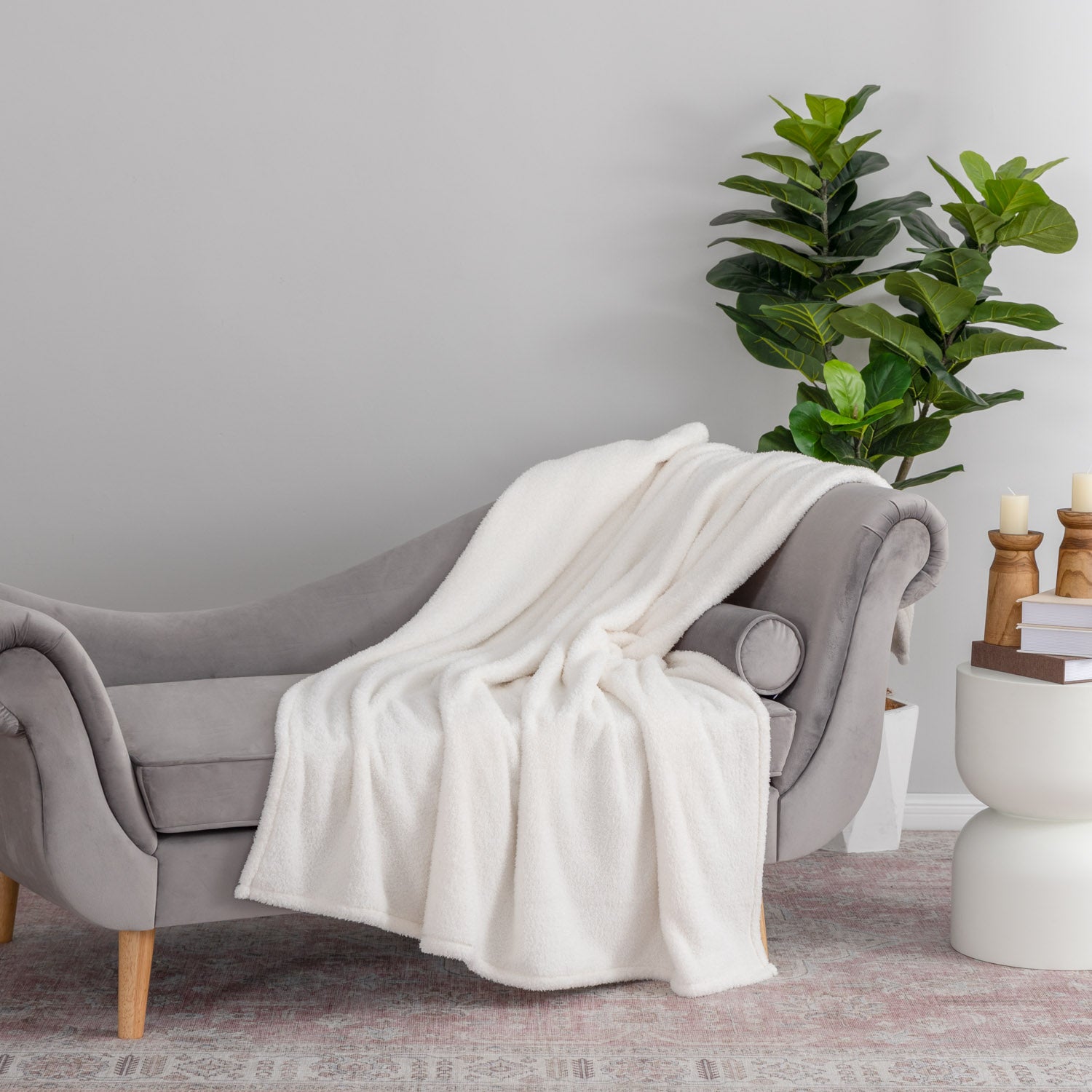 Retro Comfort Plush Throw
