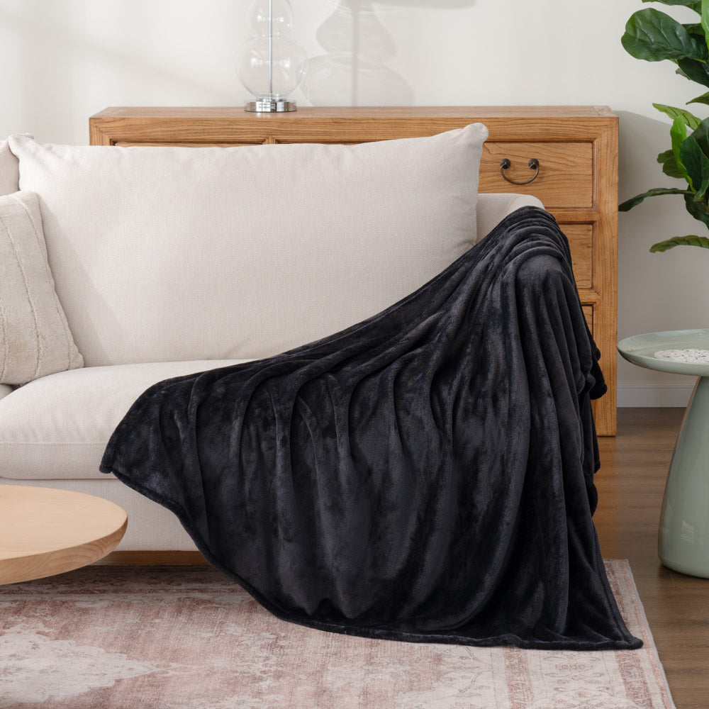 Black discount throw blanket