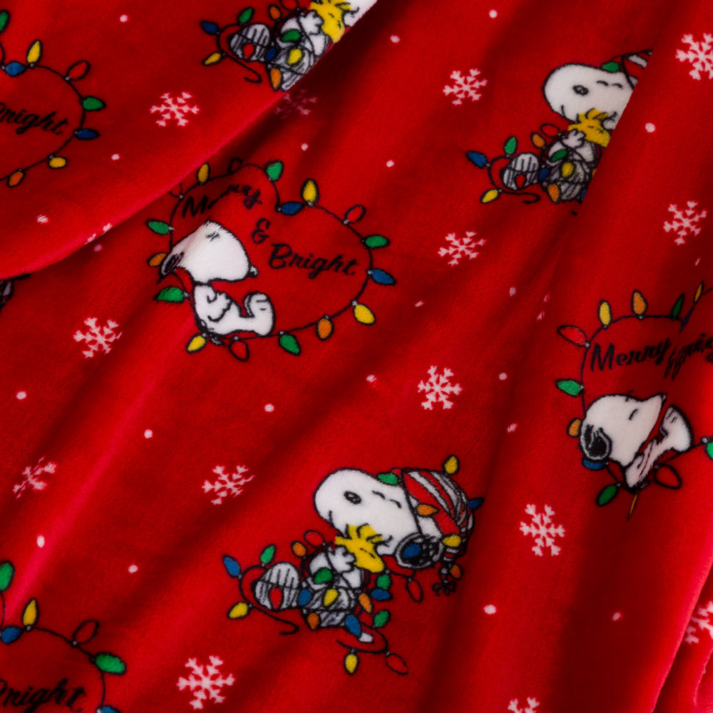 Peanuts&reg; Holiday VelvetLoft&reg; Throw