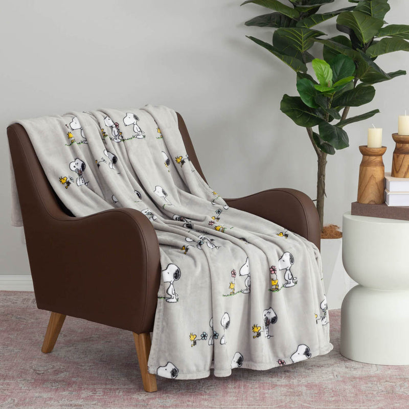 Peanuts&reg; VelvetLoft&reg; Throw