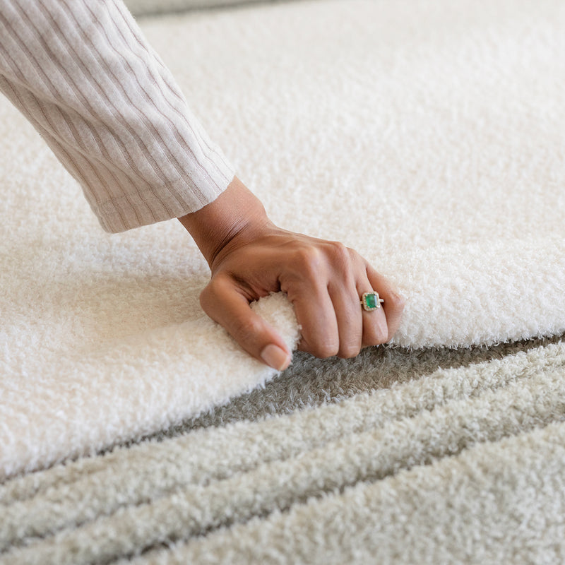 Retro Comfort Plush Blanket