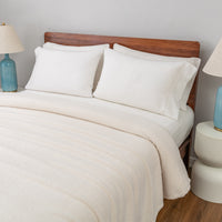 Retro Comfort Plush Blanket