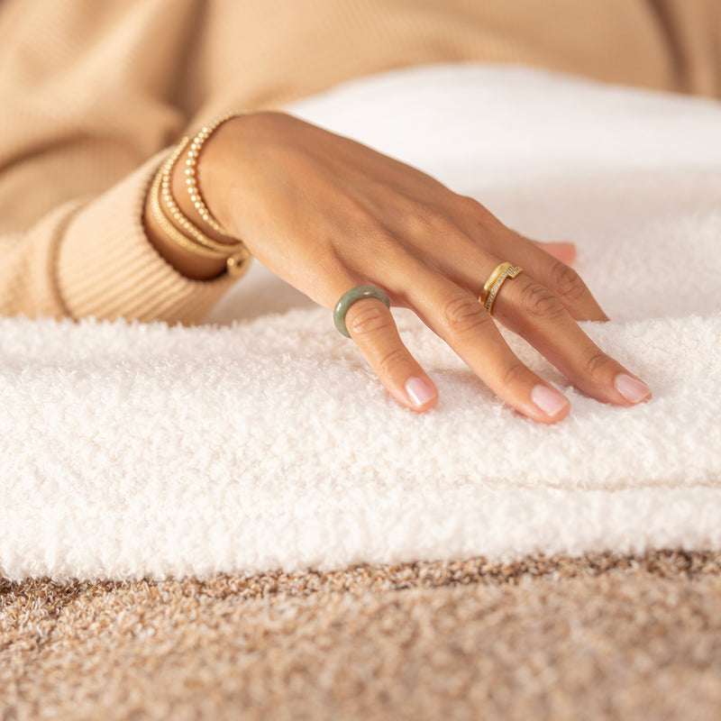 Retro Comfort Plush Blanket