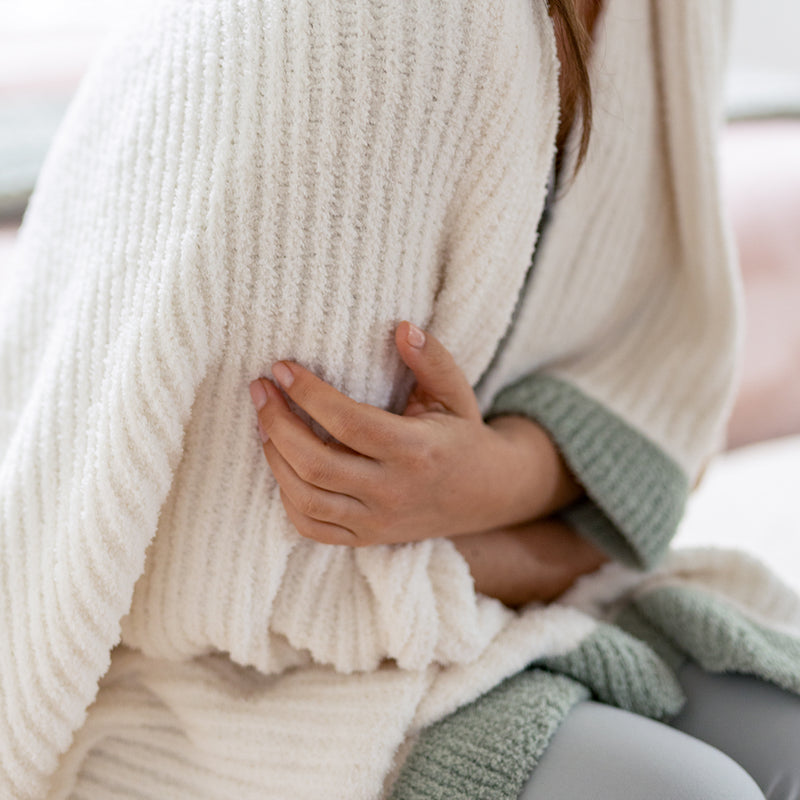 MellowKnit Ruffle Throw