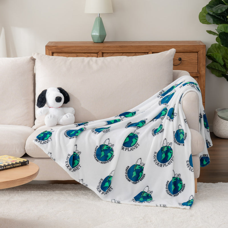 Peanuts® VelvetLoft® Throw