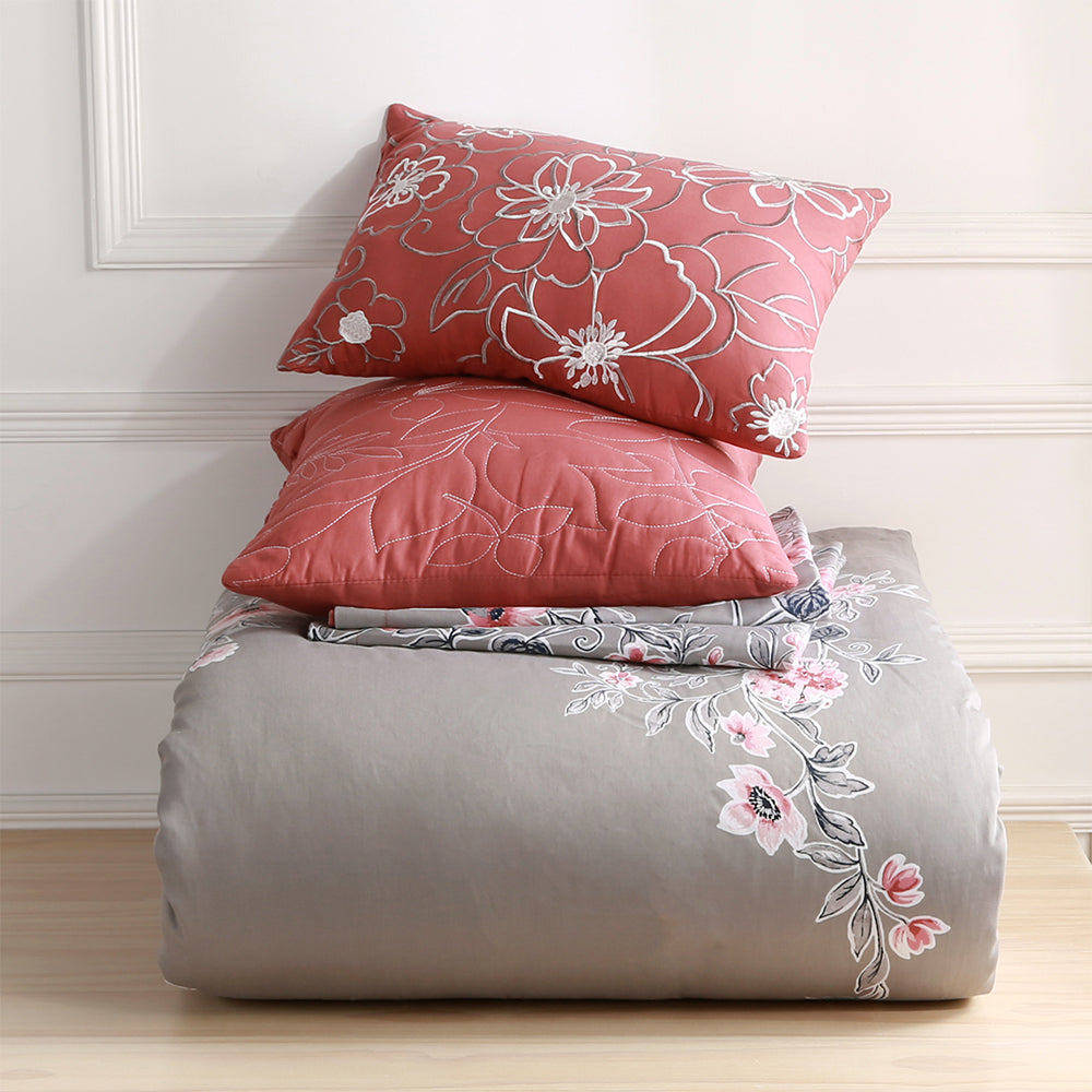 Avery Floral Comforter Set