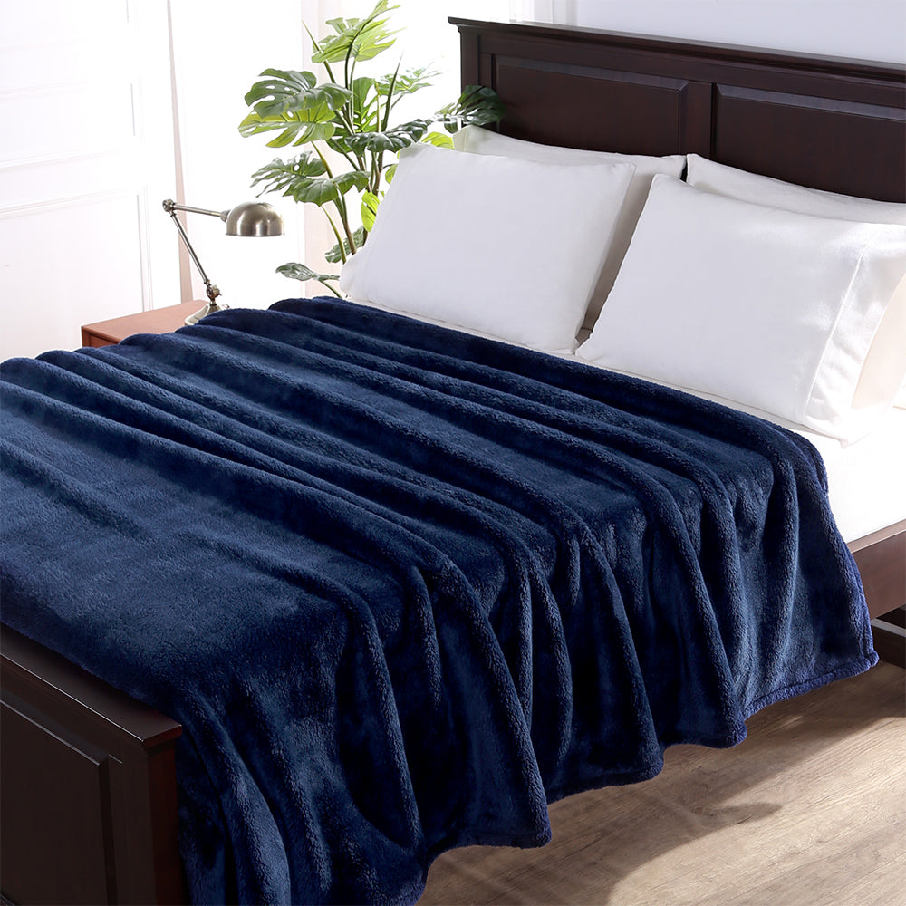 Ultimate Extra-Fluffy&trade; Blanket